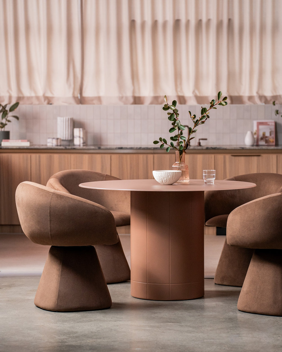 Rimini Dining Table Matte Chestnut - image 19