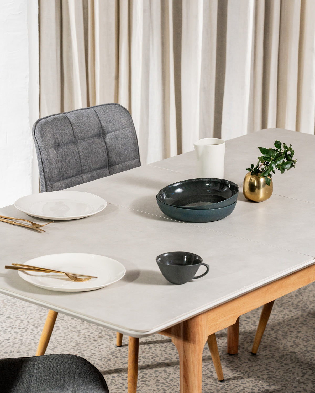 Norway Extension Dining Table Light Grey Ceramic - image 15