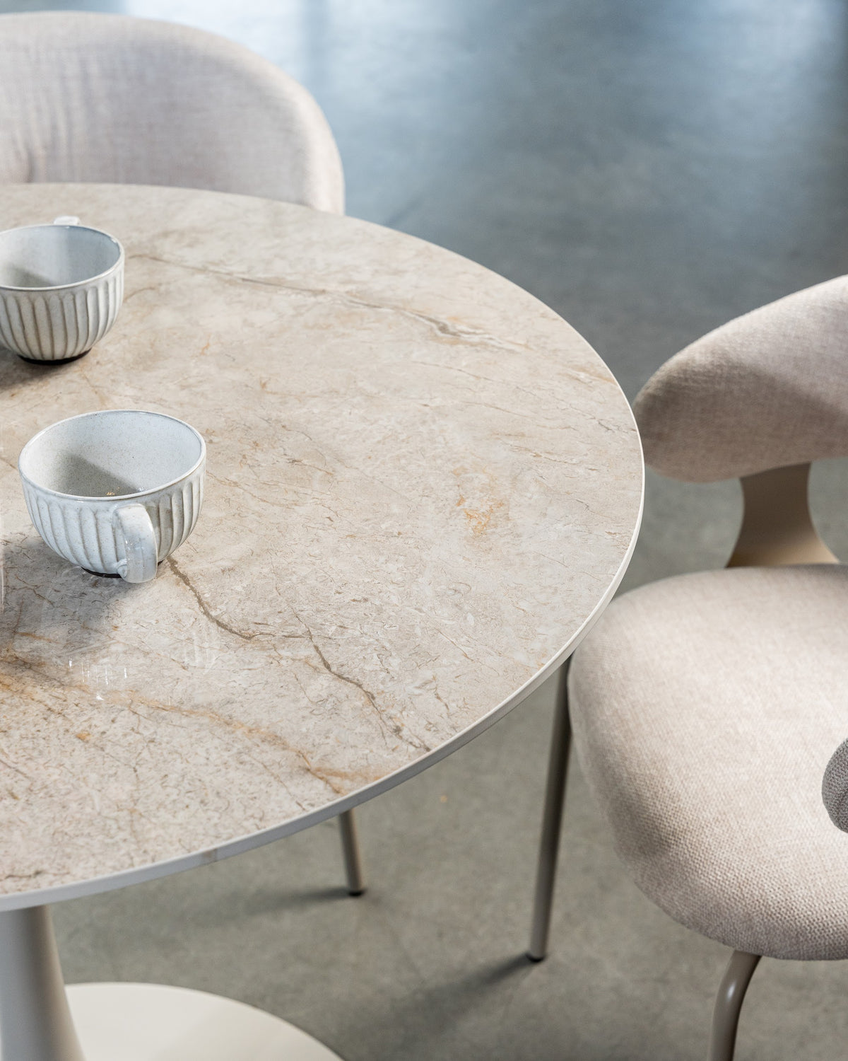 Scandi Medium Dining Table Rocky - image 26