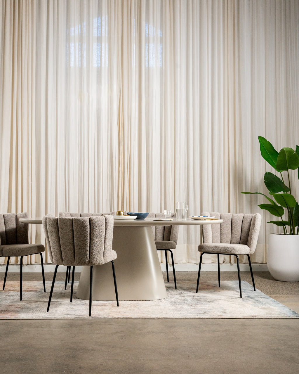 Valencia Dining Table Putty - image 18