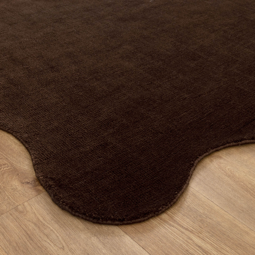 Ollie Scalloped Irregular Runner Chocolate