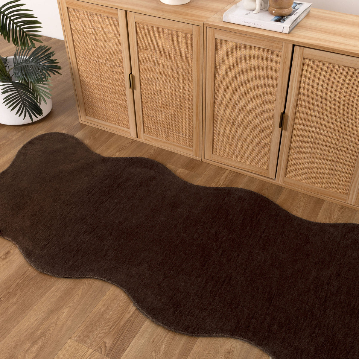 Ollie Scalloped Irregular Runner Chocolate