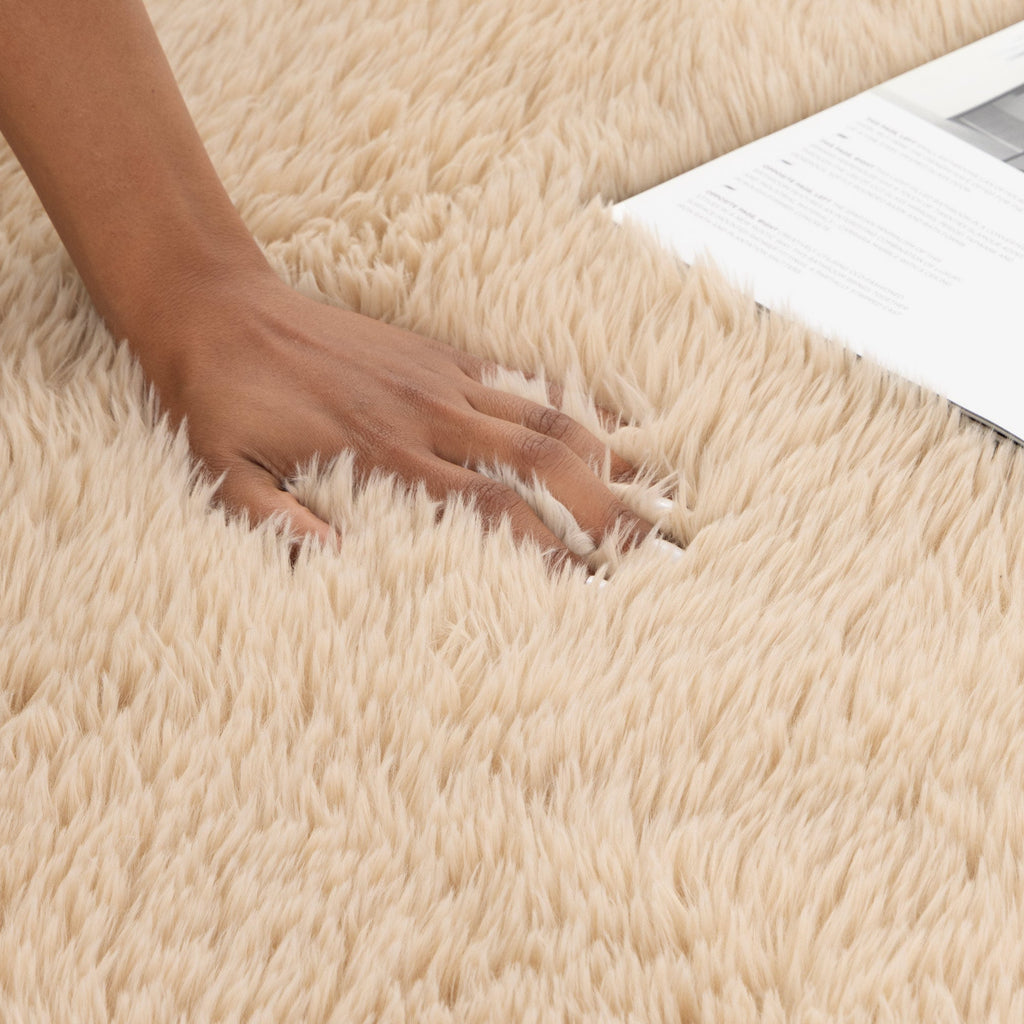 Lyla Machine Washable Shaggy Natural Rug