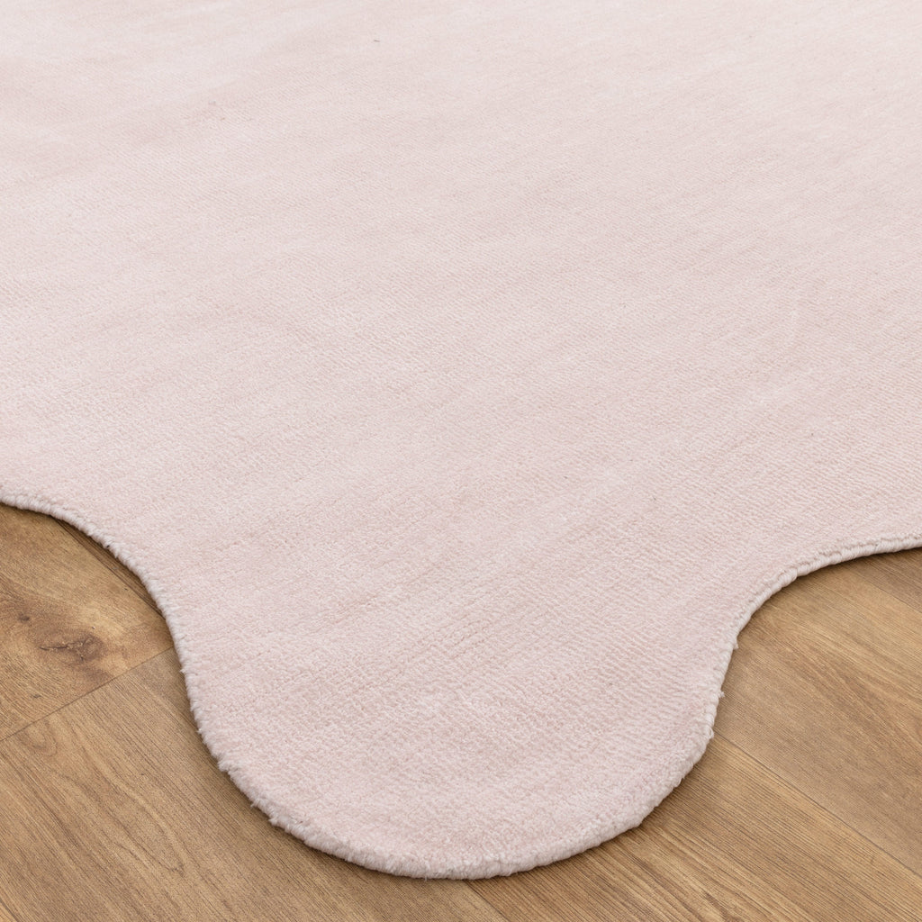 Ollie Scalloped Irregular Round Rug Pink
