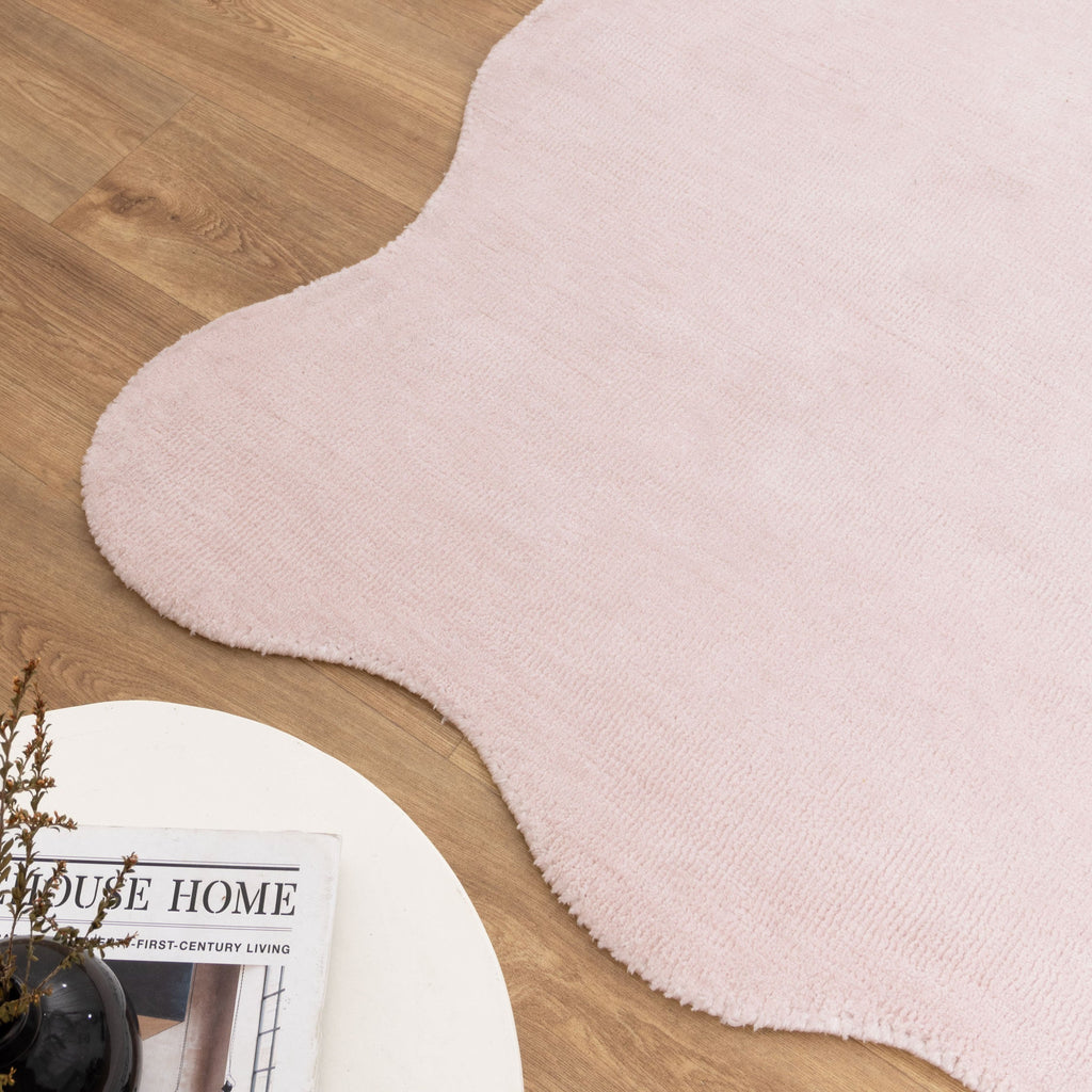 Ollie Scalloped Irregular Round Rug Pink