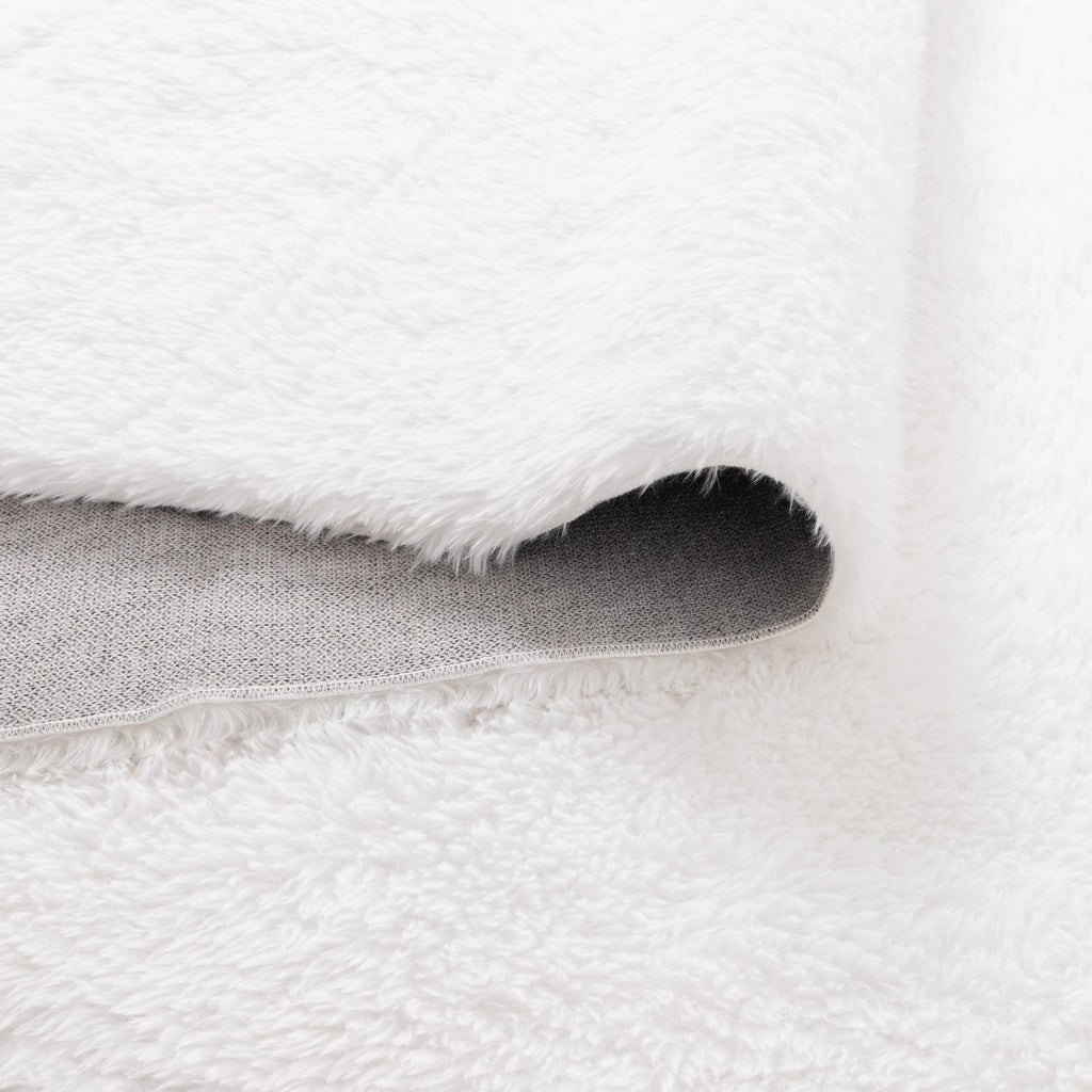 Lyla Machine Washable Shaggy White Rug
